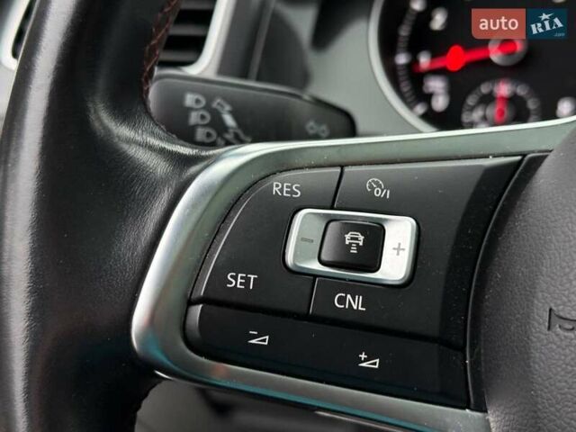 Белый Фольксваген Гольф ГТИ, объемом двигателя 1.98 л и пробегом 42 тыс. км за 17900 $, фото 19 на Automoto.ua