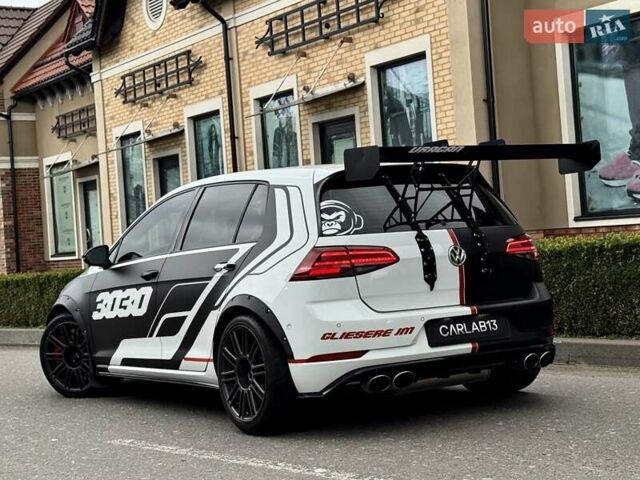 Белый Фольксваген Гольф ГТИ, объемом двигателя 1.98 л и пробегом 83 тыс. км за 25000 $, фото 13 на Automoto.ua