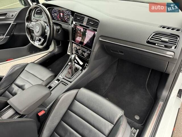 Белый Фольксваген Гольф ГТИ, объемом двигателя 1.98 л и пробегом 83 тыс. км за 25000 $, фото 31 на Automoto.ua