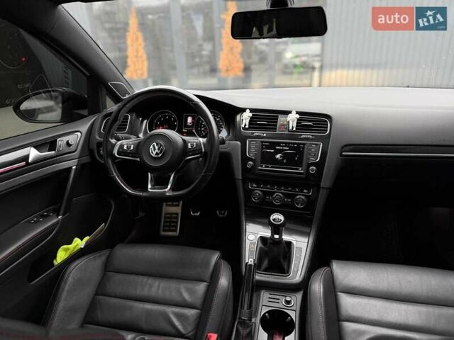 Белый Фольксваген Гольф ГТИ, объемом двигателя 1.98 л и пробегом 42 тыс. км за 17900 $, фото 23 на Automoto.ua