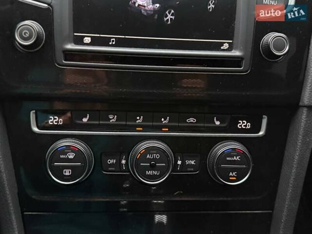 Белый Фольксваген Гольф ГТИ, объемом двигателя 1.98 л и пробегом 42 тыс. км за 17900 $, фото 27 на Automoto.ua