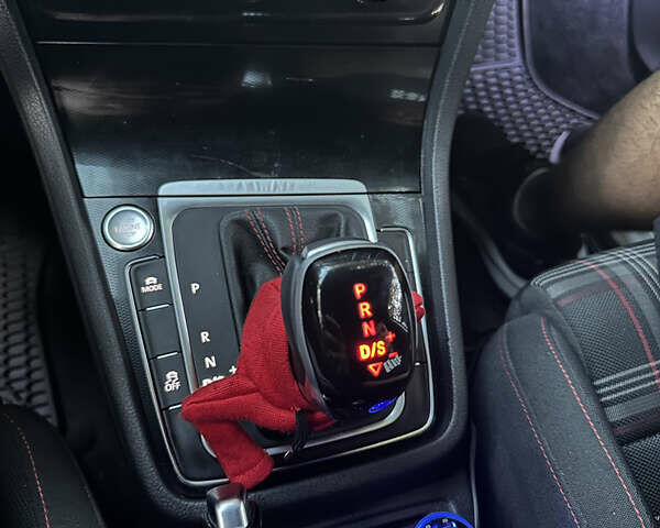 Білий Фольксваген Гольф ГТІ, об'ємом двигуна 1.98 л та пробігом 57 тис. км за 17500 $, фото 21 на Automoto.ua