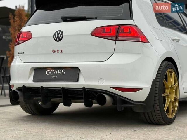 Белый Фольксваген Гольф ГТИ, объемом двигателя 1.98 л и пробегом 42 тыс. км за 17900 $, фото 5 на Automoto.ua