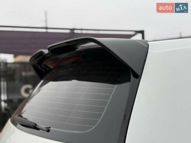 Белый Фольксваген Гольф ГТИ, объемом двигателя 1.98 л и пробегом 42 тыс. км за 17900 $, фото 11 на Automoto.ua