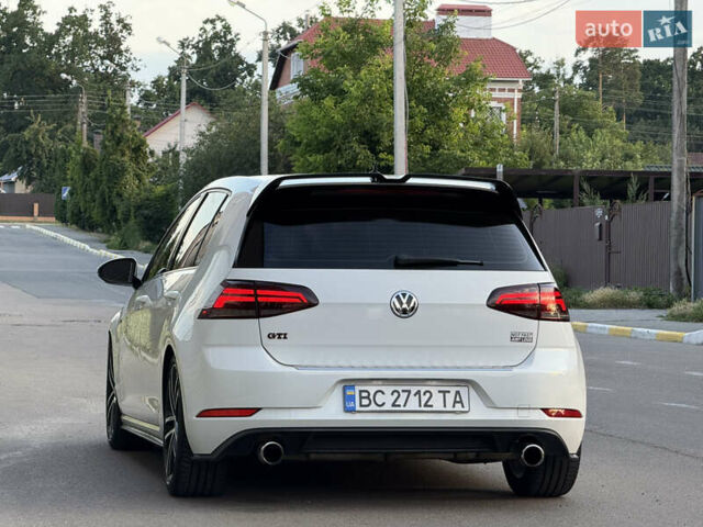 Білий Фольксваген Гольф ГТІ, об'ємом двигуна 1.98 л та пробігом 67 тис. км за 18999 $, фото 7 на Automoto.ua