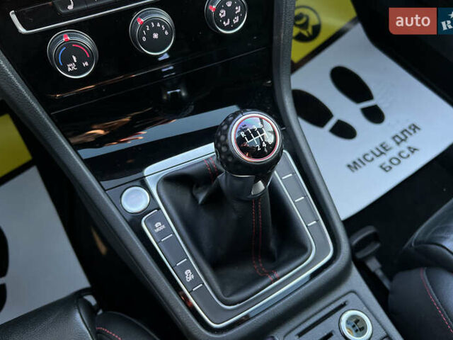 Белый Фольксваген Гольф ГТИ, объемом двигателя 1.98 л и пробегом 680 тыс. км за 24750 $, фото 16 на Automoto.ua