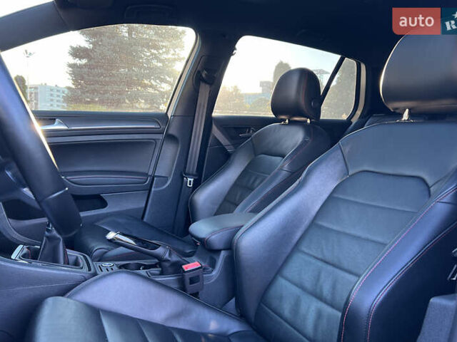 Белый Фольксваген Гольф ГТИ, объемом двигателя 1.98 л и пробегом 680 тыс. км за 24750 $, фото 8 на Automoto.ua