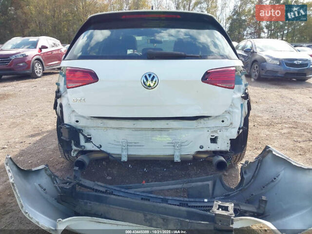 Белый Фольксваген Гольф ГТИ, объемом двигателя 2 л и пробегом 131 тыс. км за 4900 $, фото 7 на Automoto.ua