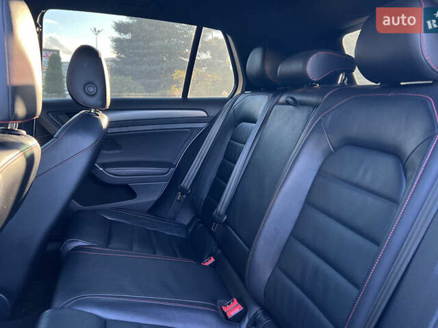 Белый Фольксваген Гольф ГТИ, объемом двигателя 1.98 л и пробегом 680 тыс. км за 24750 $, фото 20 на Automoto.ua