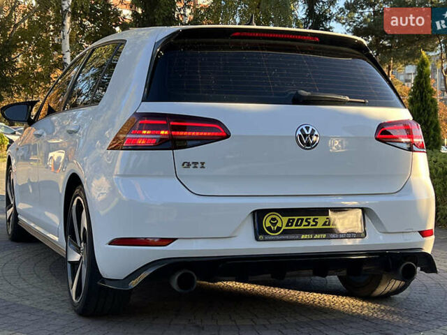 Белый Фольксваген Гольф ГТИ, объемом двигателя 1.98 л и пробегом 680 тыс. км за 24750 $, фото 4 на Automoto.ua