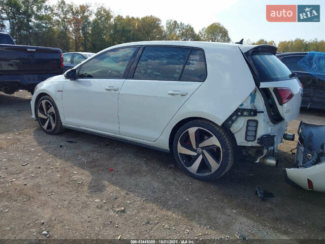 Белый Фольксваген Гольф ГТИ, объемом двигателя 2 л и пробегом 131 тыс. км за 4900 $, фото 1 на Automoto.ua