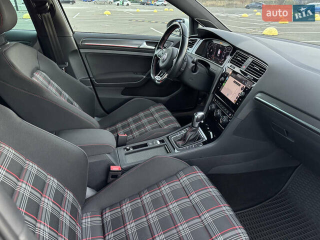 Белый Фольксваген Гольф ГТИ, объемом двигателя 1.98 л и пробегом 65 тыс. км за 25400 $, фото 17 на Automoto.ua