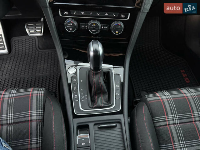 Белый Фольксваген Гольф ГТИ, объемом двигателя 1.98 л и пробегом 65 тыс. км за 25400 $, фото 36 на Automoto.ua