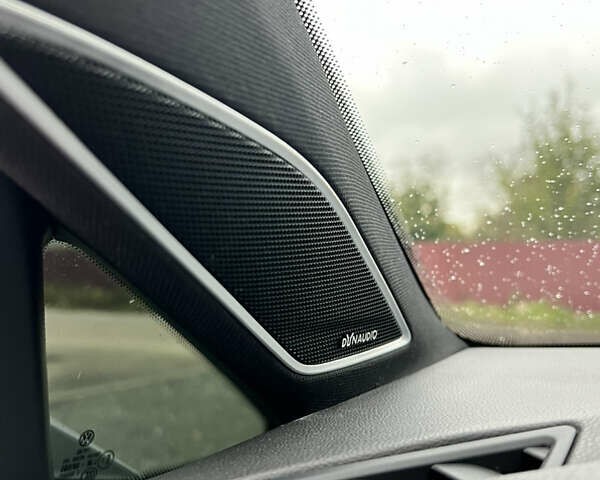 Белый Фольксваген Гольф ГТИ, объемом двигателя 2 л и пробегом 105 тыс. км за 22000 $, фото 19 на Automoto.ua