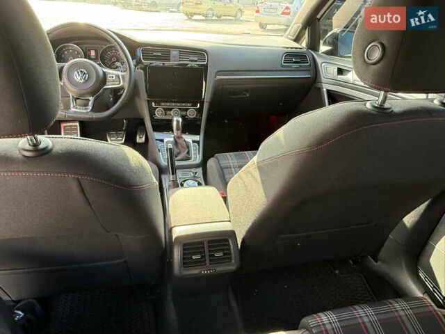 Белый Фольксваген Гольф ГТИ, объемом двигателя 1.98 л и пробегом 56 тыс. км за 20000 $, фото 15 на Automoto.ua