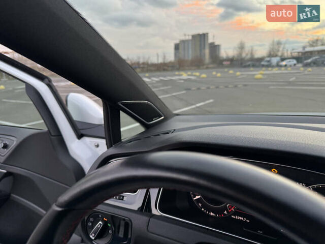 Белый Фольксваген Гольф ГТИ, объемом двигателя 1.98 л и пробегом 65 тыс. км за 25400 $, фото 38 на Automoto.ua