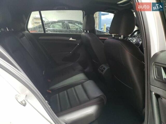 Білий Фольксваген Гольф ГТІ, об'ємом двигуна 1.98 л та пробігом 89 тис. км за 2900 $, фото 9 на Automoto.ua