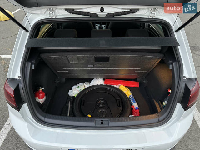 Белый Фольксваген Гольф ГТИ, объемом двигателя 1.98 л и пробегом 65 тыс. км за 25400 $, фото 40 на Automoto.ua