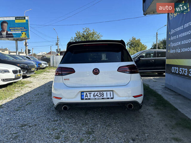 Білий Фольксваген Гольф ГТІ, об'ємом двигуна 1.98 л та пробігом 170 тис. км за 18999 $, фото 5 на Automoto.ua