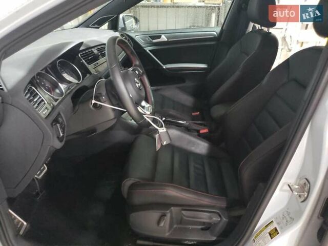 Білий Фольксваген Гольф ГТІ, об'ємом двигуна 1.98 л та пробігом 89 тис. км за 2900 $, фото 6 на Automoto.ua