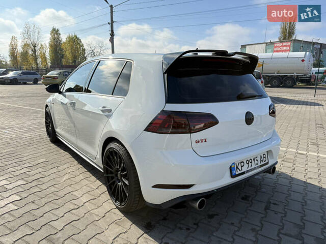 Белый Фольксваген Гольф ГТИ, объемом двигателя 1.98 л и пробегом 56 тыс. км за 20000 $, фото 9 на Automoto.ua
