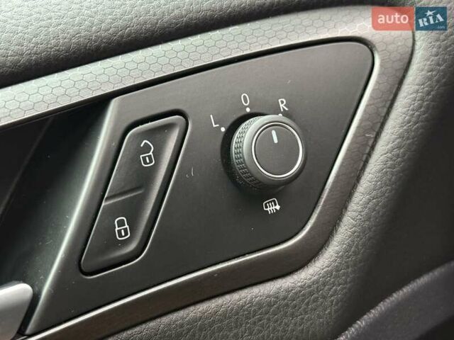 Білий Фольксваген Гольф ГТІ, об'ємом двигуна 1.98 л та пробігом 37 тис. км за 18800 $, фото 57 на Automoto.ua