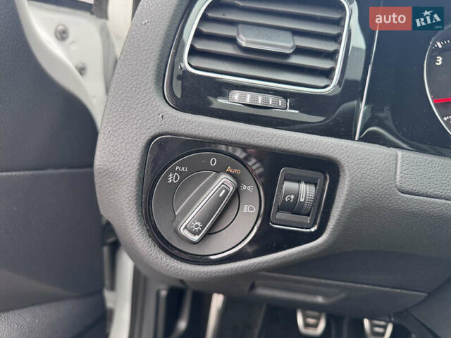 Білий Фольксваген Гольф ГТІ, об'ємом двигуна 2 л та пробігом 11 тис. км за 21500 $, фото 38 на Automoto.ua