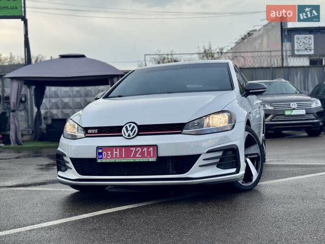 Білий Фольксваген Гольф ГТІ, об'ємом двигуна 2 л та пробігом 11 тис. км за 21500 $, фото 13 на Automoto.ua