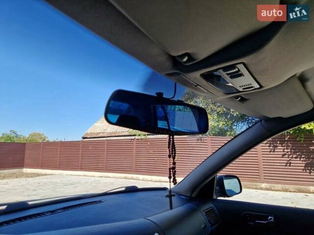 Черный Фольксваген Гольф ГТИ, объемом двигателя 1.4 л и пробегом 256 тыс. км за 3300 $, фото 2 на Automoto.ua