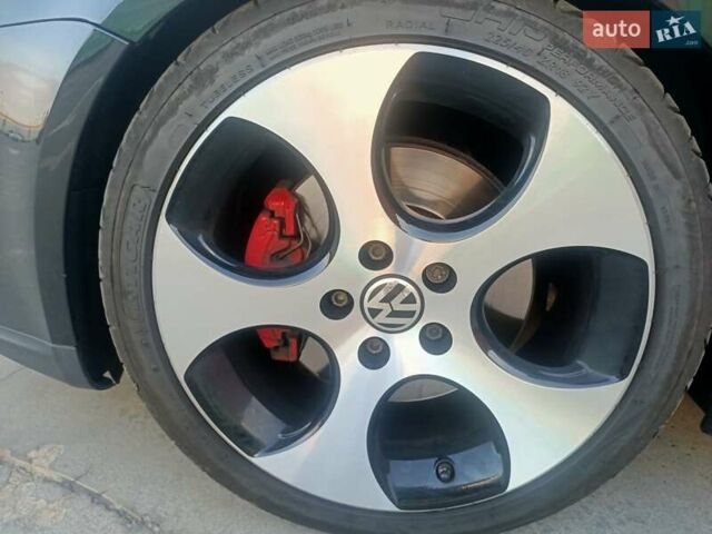 Черный Фольксваген Гольф ГТИ, объемом двигателя 2 л и пробегом 223 тыс. км за 9299 $, фото 30 на Automoto.ua