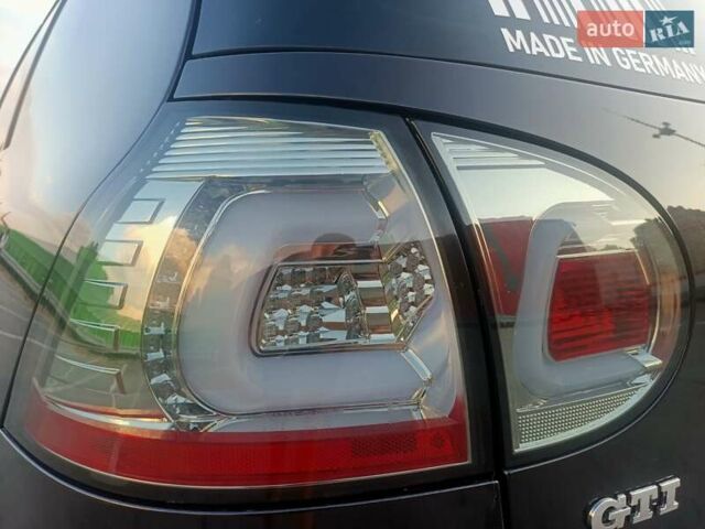 Черный Фольксваген Гольф ГТИ, объемом двигателя 2 л и пробегом 223 тыс. км за 9299 $, фото 28 на Automoto.ua