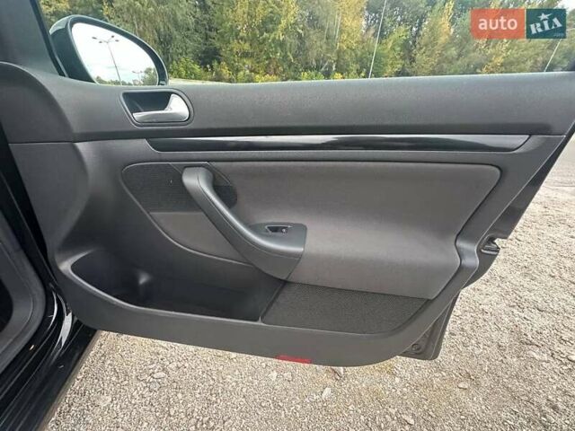 Фольксваген Гольф ГТИ 2006 в Днепре (Днепропетровске) на Automoto.ua Черный Фольксваген Гольф ГТИ, объемом двигателя 1.4 л и пробегом 204 тыс. км за 6400 $, фото 20 на Automoto.ua