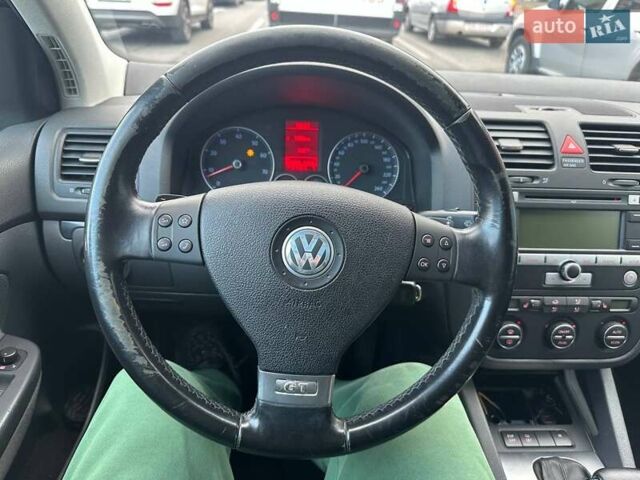 Фольксваген Гольф ГТИ 2006 в Днепре (Днепропетровске) на Automoto.ua Черный Фольксваген Гольф ГТИ, объемом двигателя 1.4 л и пробегом 204 тыс. км за 6400 $, фото 3 на Automoto.ua