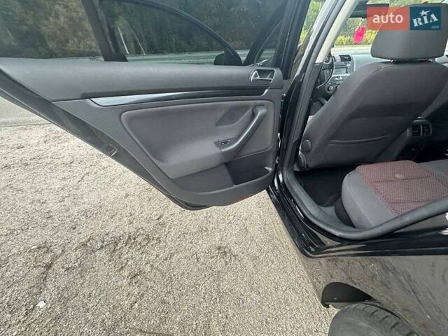 Фольксваген Гольф ГТИ 2006 в Днепре (Днепропетровске) на Automoto.ua Черный Фольксваген Гольф ГТИ, объемом двигателя 1.4 л и пробегом 204 тыс. км за 6400 $, фото 18 на Automoto.ua