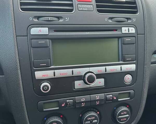 Фольксваген Гольф ГТИ 2006 в Днепре (Днепропетровске) на Automoto.ua Черный Фольксваген Гольф ГТИ, объемом двигателя 1.4 л и пробегом 204 тыс. км за 6400 $, фото 4 на Automoto.ua