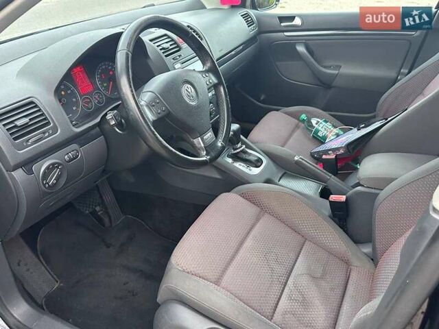 Фольксваген Гольф ГТИ 2006 в Днепре (Днепропетровске) на Automoto.ua Черный Фольксваген Гольф ГТИ, объемом двигателя 1.4 л и пробегом 204 тыс. км за 6400 $, фото 26 на Automoto.ua