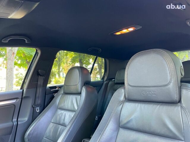 Черный Фольксваген Гольф ГТИ, объемом двигателя 2 л и пробегом 279 тыс. км за 6990 $, фото 15 на Automoto.ua