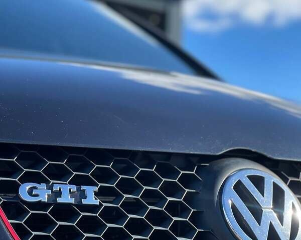 Черный Фольксваген Гольф ГТИ, объемом двигателя 2 л и пробегом 228 тыс. км за 5700 $, фото 2 на Automoto.ua