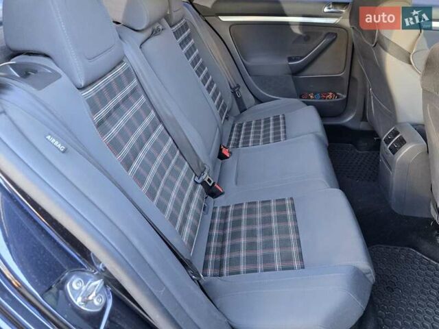 Чорний Фольксваген Гольф ГТІ, об'ємом двигуна 2 л та пробігом 163 тис. км за 12000 $, фото 21 на Automoto.ua