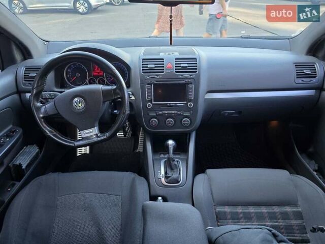 Чорний Фольксваген Гольф ГТІ, об'ємом двигуна 2 л та пробігом 163 тис. км за 12000 $, фото 45 на Automoto.ua