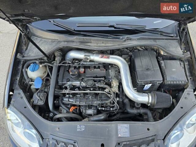 Чорний Фольксваген Гольф ГТІ, об'ємом двигуна 2 л та пробігом 163 тис. км за 12000 $, фото 26 на Automoto.ua