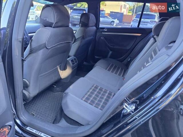 Чорний Фольксваген Гольф ГТІ, об'ємом двигуна 2 л та пробігом 163 тис. км за 12000 $, фото 41 на Automoto.ua