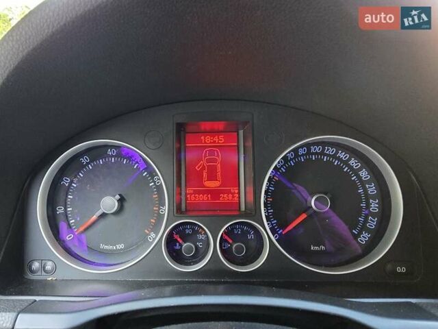 Чорний Фольксваген Гольф ГТІ, об'ємом двигуна 2 л та пробігом 163 тис. км за 12000 $, фото 49 на Automoto.ua