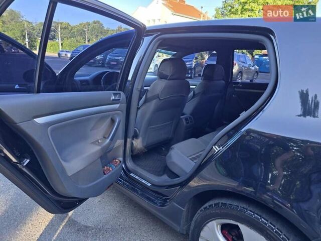 Чорний Фольксваген Гольф ГТІ, об'ємом двигуна 2 л та пробігом 163 тис. км за 12000 $, фото 40 на Automoto.ua