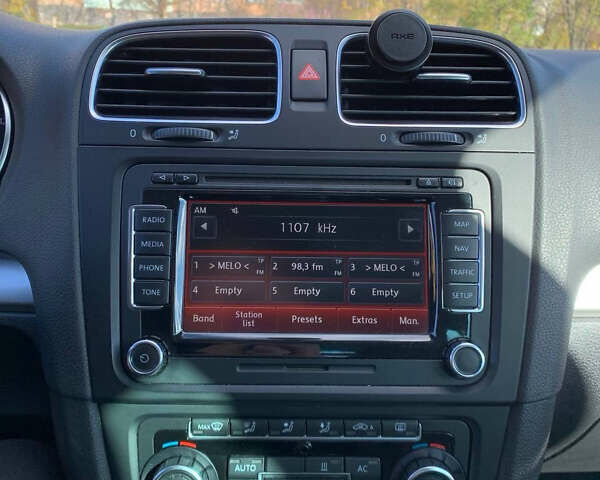 Черный Фольксваген Гольф ГТИ, объемом двигателя 1.4 л и пробегом 222 тыс. км за 9700 $, фото 32 на Automoto.ua