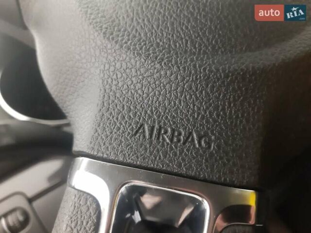 Черный Фольксваген Гольф ГТИ, объемом двигателя 1.4 л и пробегом 180 тыс. км за 7690 $, фото 90 на Automoto.ua