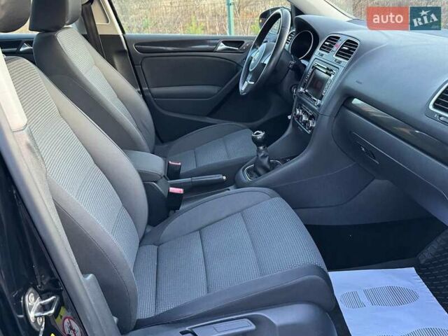 Черный Фольксваген Гольф ГТИ, объемом двигателя 1.4 л и пробегом 180 тыс. км за 7690 $, фото 83 на Automoto.ua