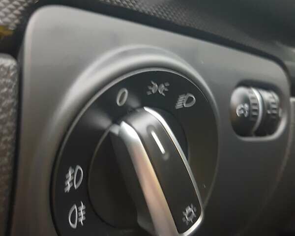 Черный Фольксваген Гольф ГТИ, объемом двигателя 1.4 л и пробегом 180 тыс. км за 7690 $, фото 116 на Automoto.ua