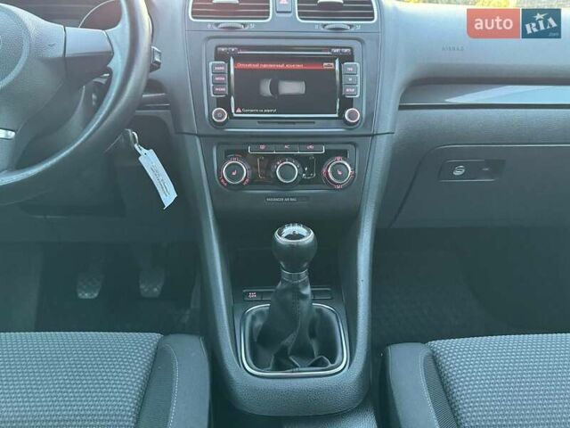 Черный Фольксваген Гольф ГТИ, объемом двигателя 1.4 л и пробегом 180 тыс. км за 7690 $, фото 75 на Automoto.ua