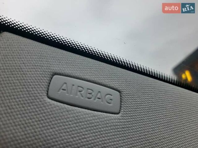 Черный Фольксваген Гольф ГТИ, объемом двигателя 1.4 л и пробегом 180 тыс. км за 7690 $, фото 96 на Automoto.ua